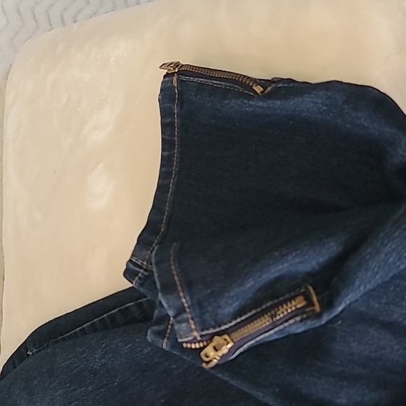 Royalty Plus size tapered ankle jeans - Picture 3 of 6